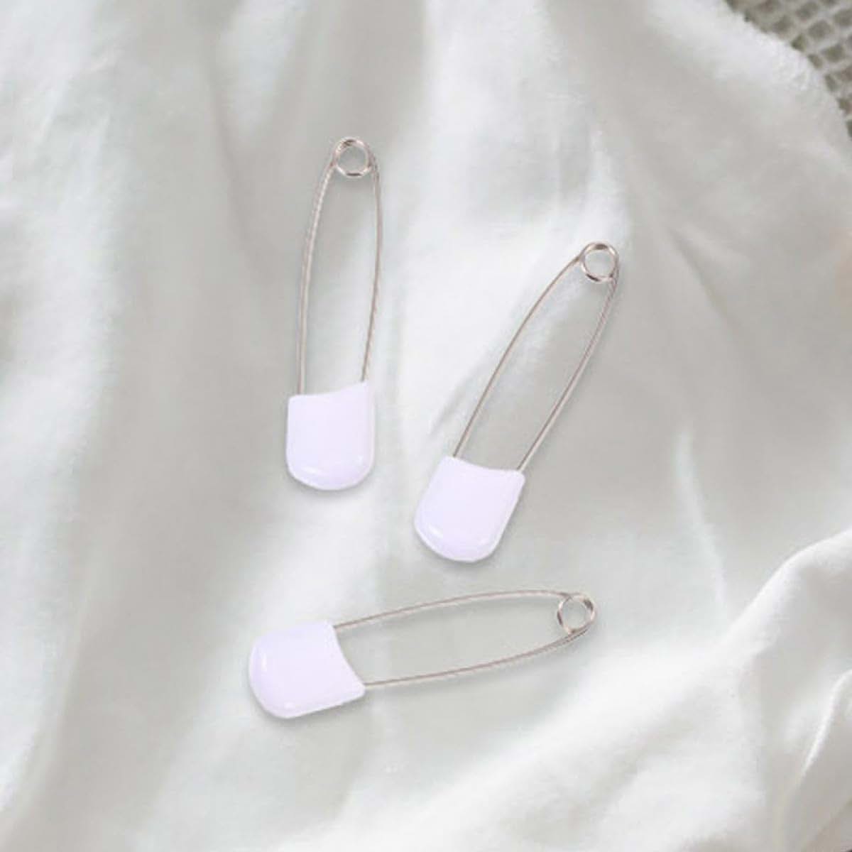 BabyOneStop 30 Pcs White Zinc Alloy and Reusable PP Diaper Safety Pins