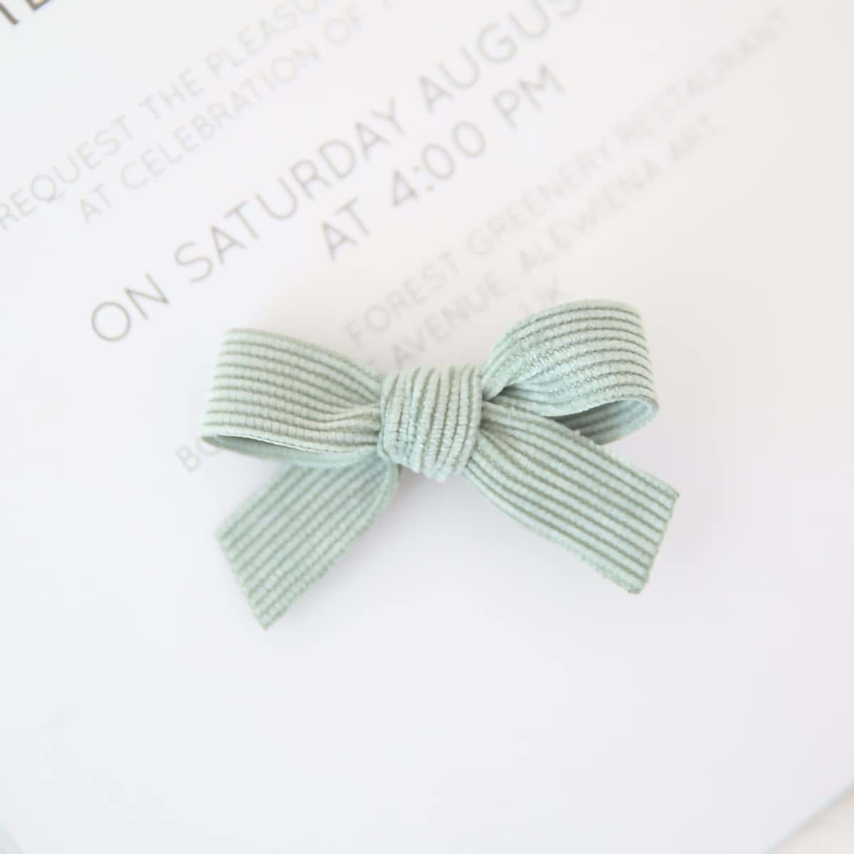 BabyOneStop 1 Pairs Handmade Headwear Girls Hair Accessories Baby Girls Corduroy Bow Hair Clip (Yellow + Green)