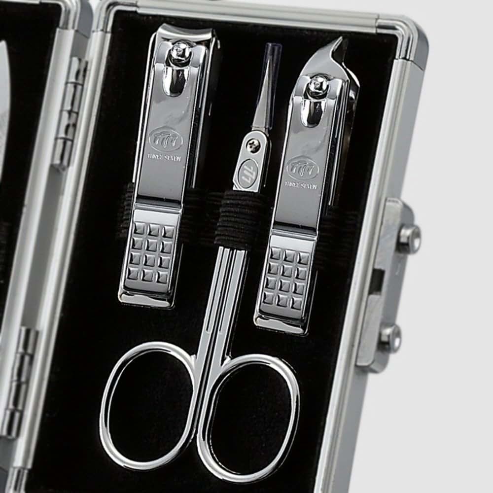 Three Seven (777) 7-Piece Manicure and Pedicure Grooming Kit in Silver (photo 4)