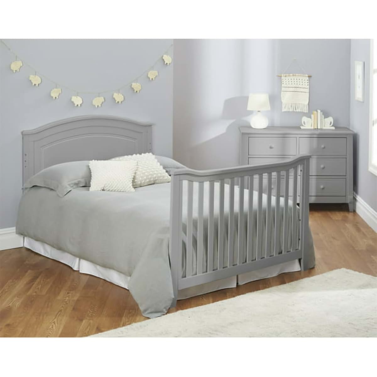 Sorelle Berkley Round Top 4-in-1 Convertible Crib in Grey