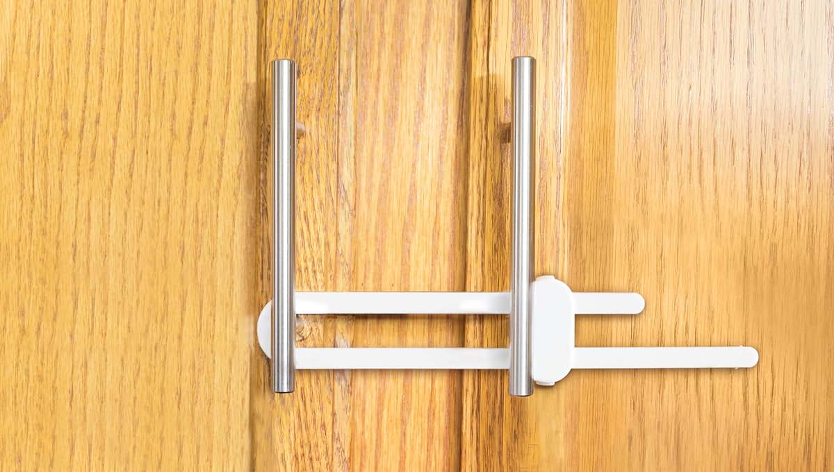 Dreambaby Slimline Cabinet Locks for Baby Proofing Sliding 2 Pack