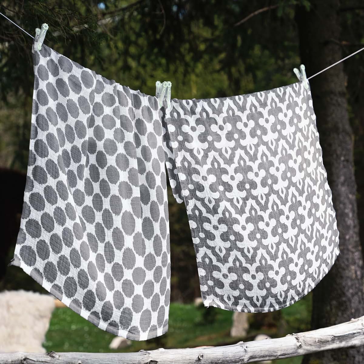 Bacati Ikat Grey Dots Swaddling Muslin Blanket (photo 2)