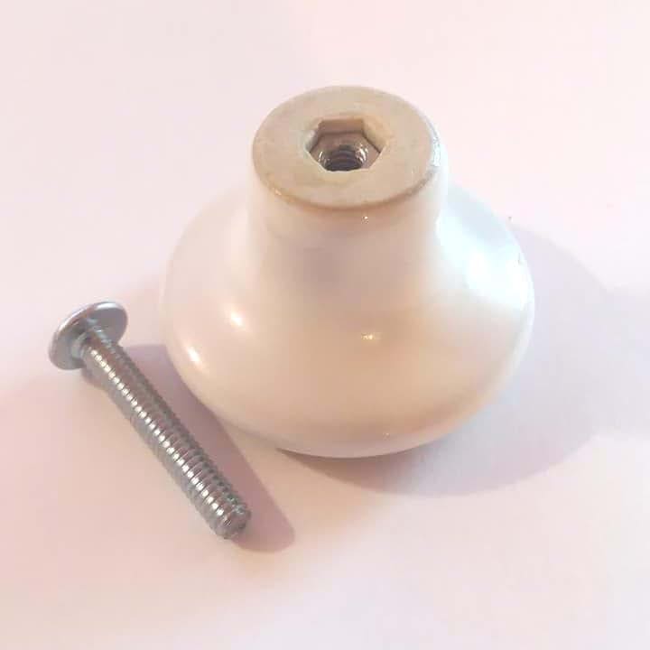 BabyOneStop Red Hen and Chick Ceramic Cabinet and Drawer Knob