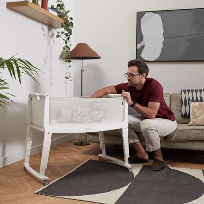 SnuzPod Studio Bedside Crib — White