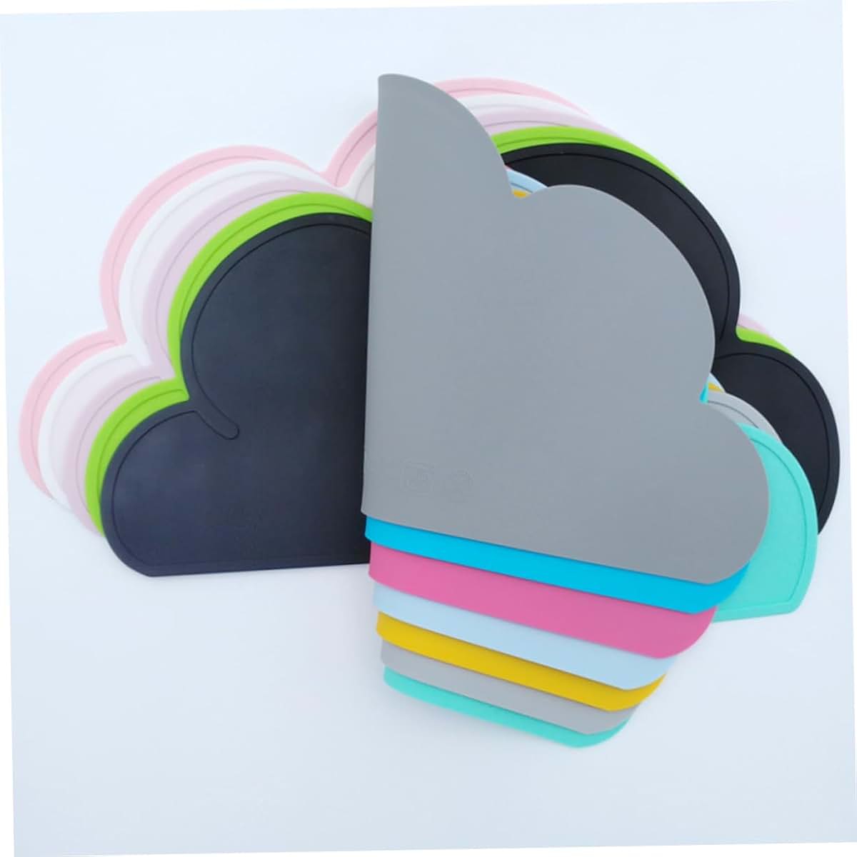UTHCLO 2 Pcs Cloud Shaped Silicone Placemats for Boys and Girls Anti-Slip Heat Insulation Dining Mats