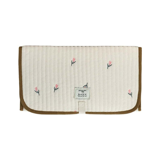 GKOXUQ Portable Baby Changing Pad Foldable & Water Proofing Mat Built-in Mesh Pocket for Newborns and Parents During