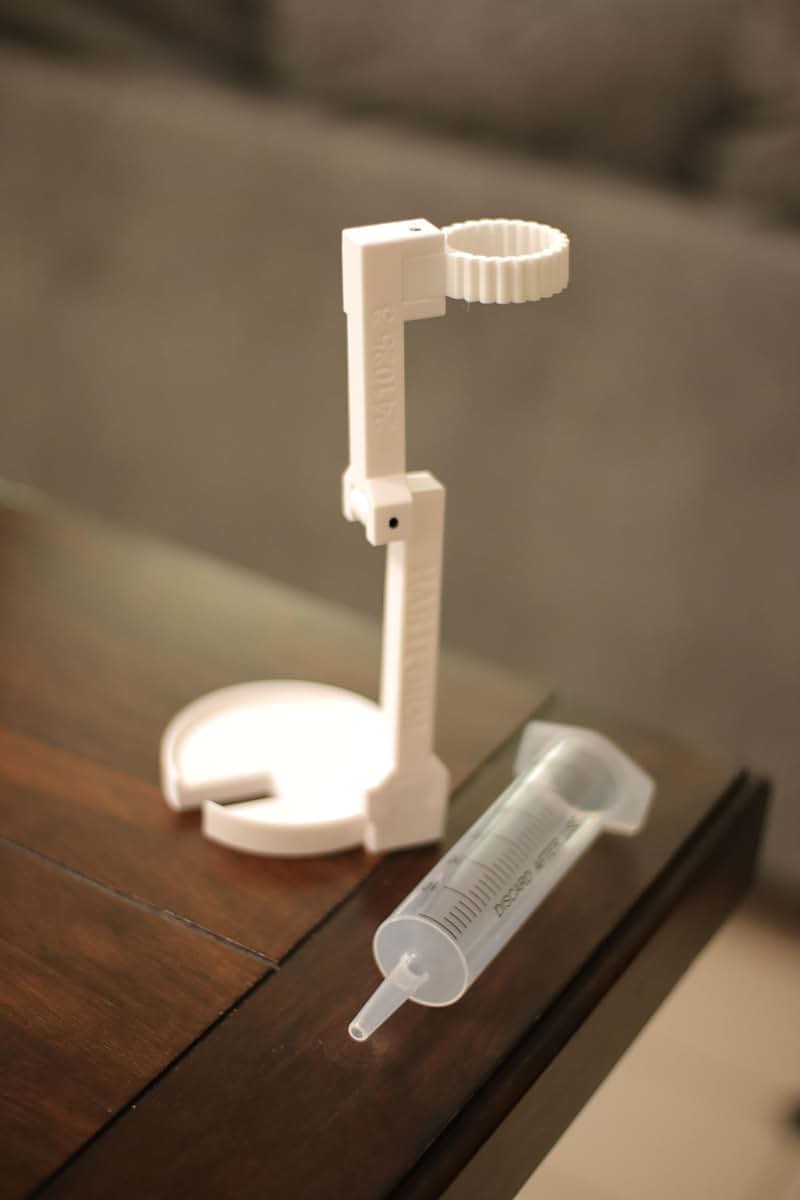 Hartform Folding Feeding Tube Holder V2