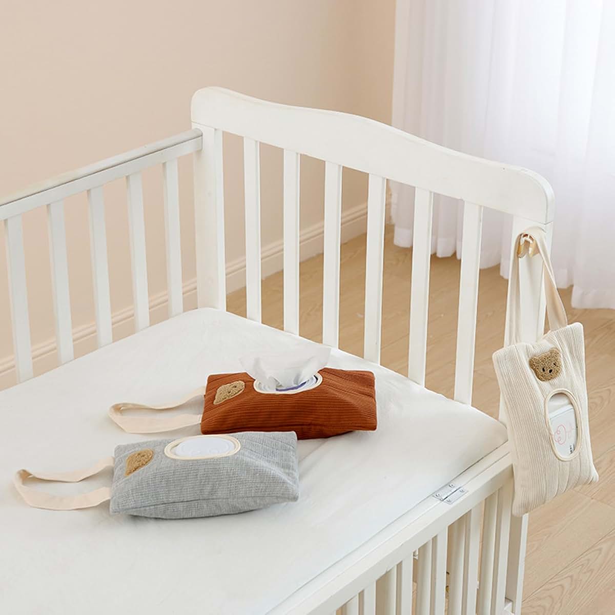 TNNOKL Portable Baby Wipe Dispenser Travel Case (photo 2)