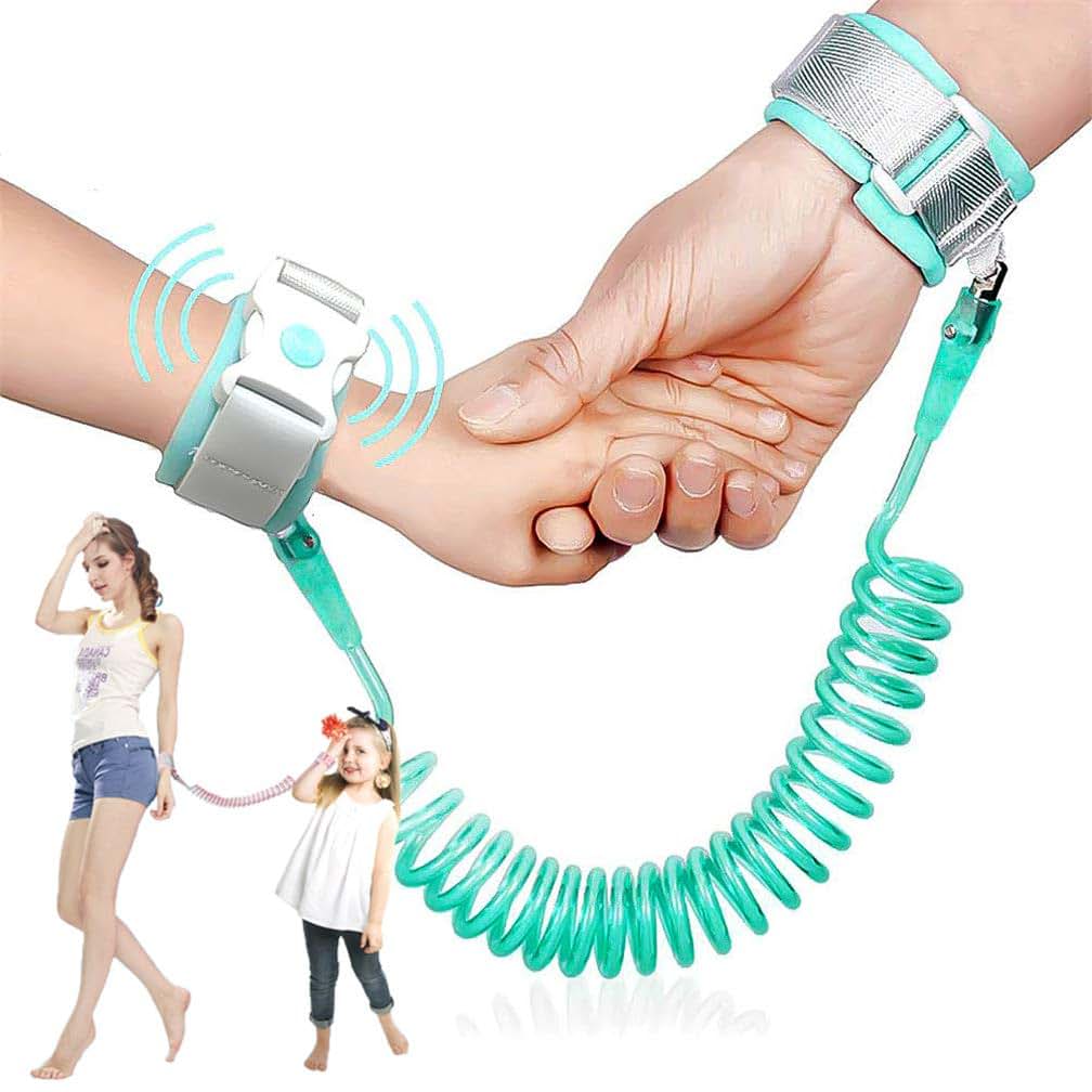 BabyOneStop Kids Anti Lost Wrist Link with Key Lock, 2 m/6.6 ft Adjustable Toddler Safety Harness, Green