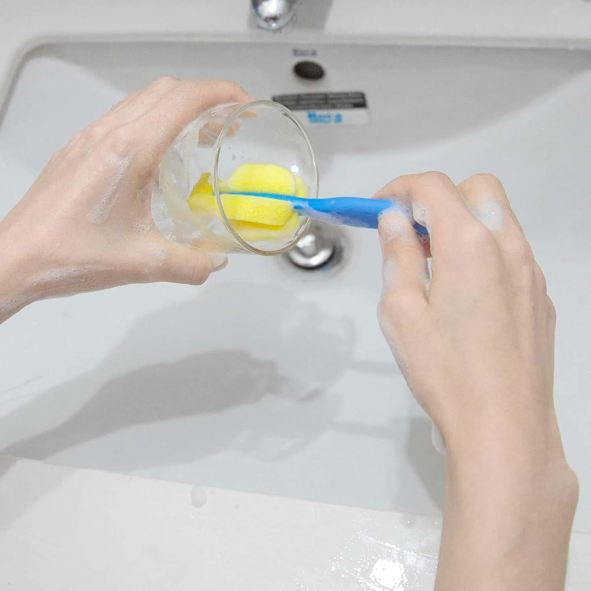 AUEAR Milk Bottle Nipple Brushes and Pacifier Sponge Cleaning Set (8 Pieces) (photo 4)