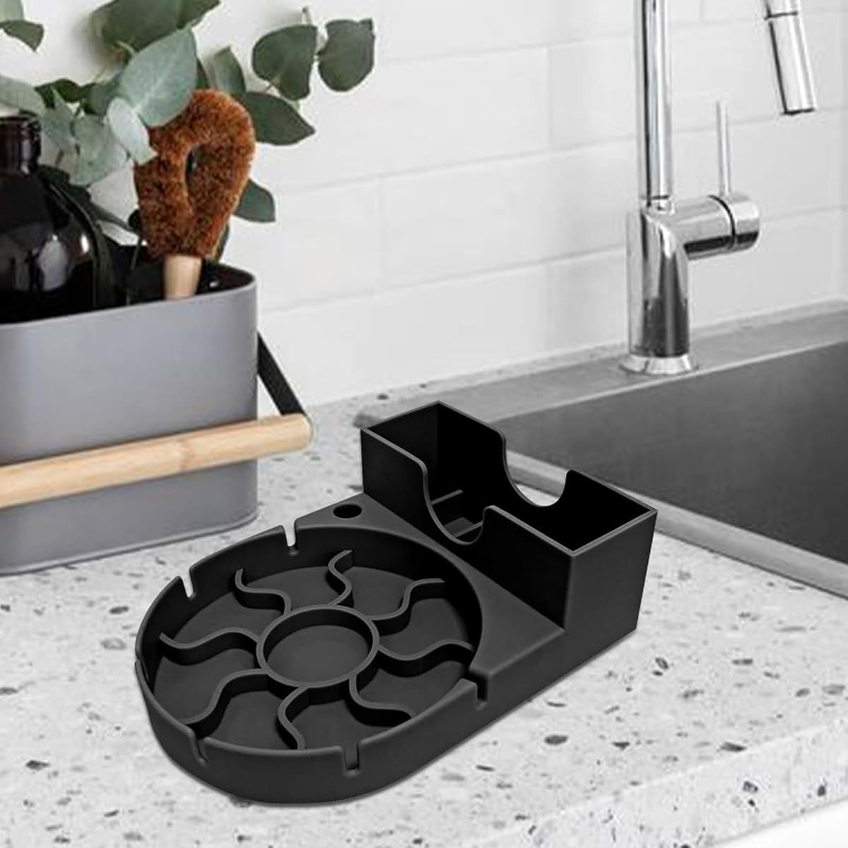 Erice Vertical Silicone Bottle Drying Rack for Cups and Glasses, Black (photo 3)