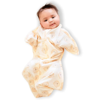 SleepingBaby Zipadee-Zip Transition Swaddle - Lions, Small (4-8 Month)