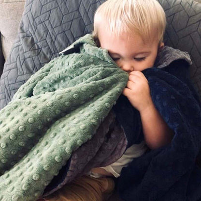 MEG ORIGINAL Baby Boy Blanket in Double-Sided Navy Blue Made from Super Soft Minky Dot Material, 335 (photo 4)