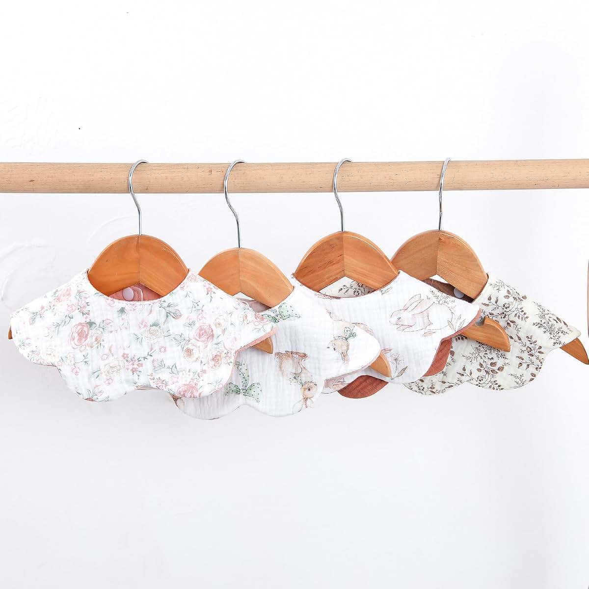 Tnnokl Cotton Bib With Cartoon Print And 6-Layer Absorbent Gauze (photo 2)