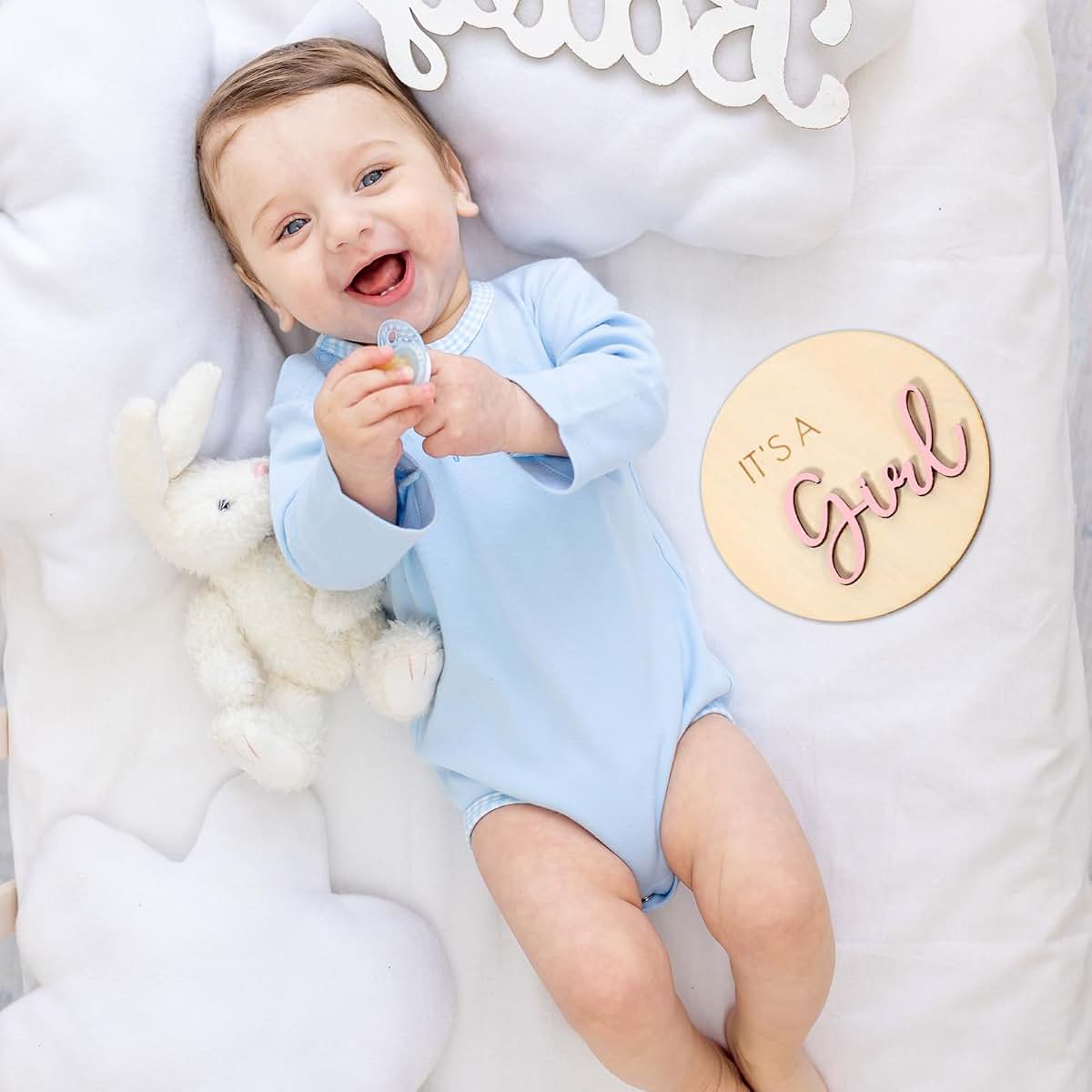 BabyOneStop It's a Girl Sign Wooden Plaque for Baby Room Decoration