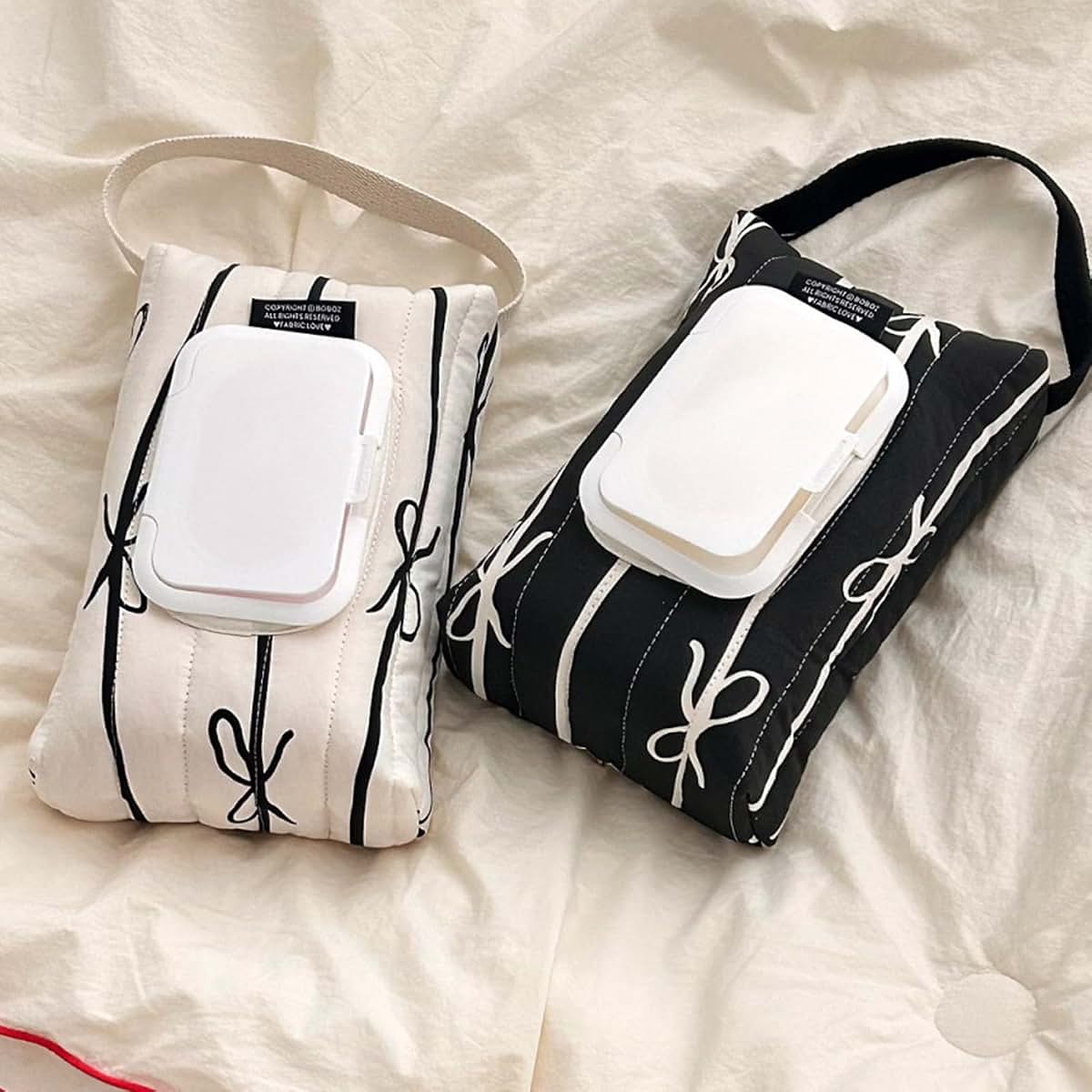 RDTGHY Sturdy Cotton Wet Tissue Pack With Elegant Bowknot (photo 3)