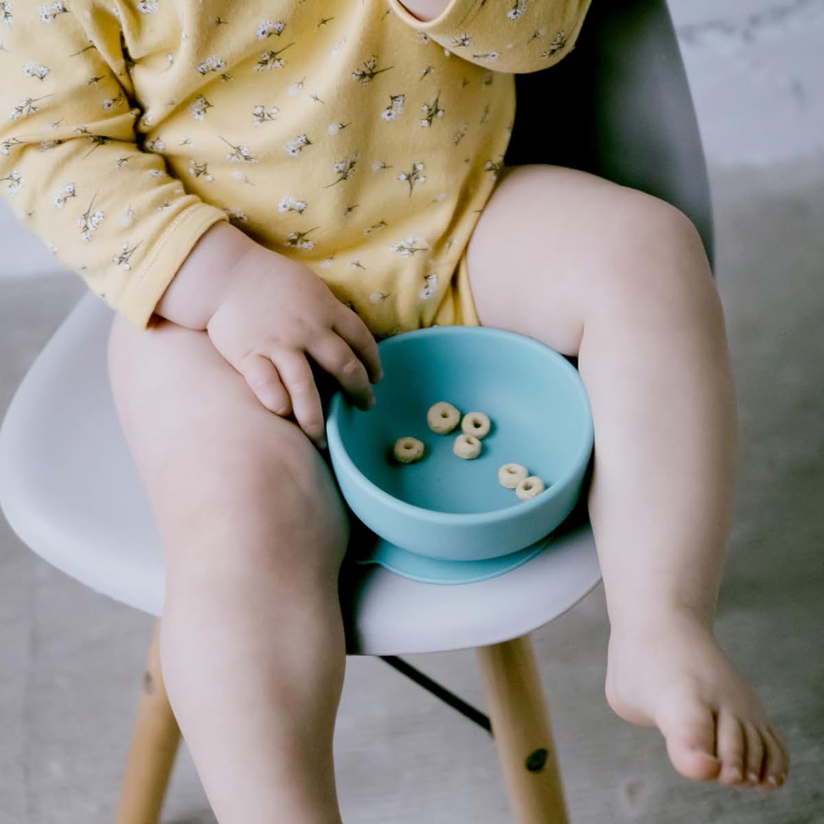 EKOBO Silicone Suction Bowls for Baby Set, 2 Toddler Bowls (Blue AByss & Lagoon), 10oz High-Rim Baby Bowl with Suction
