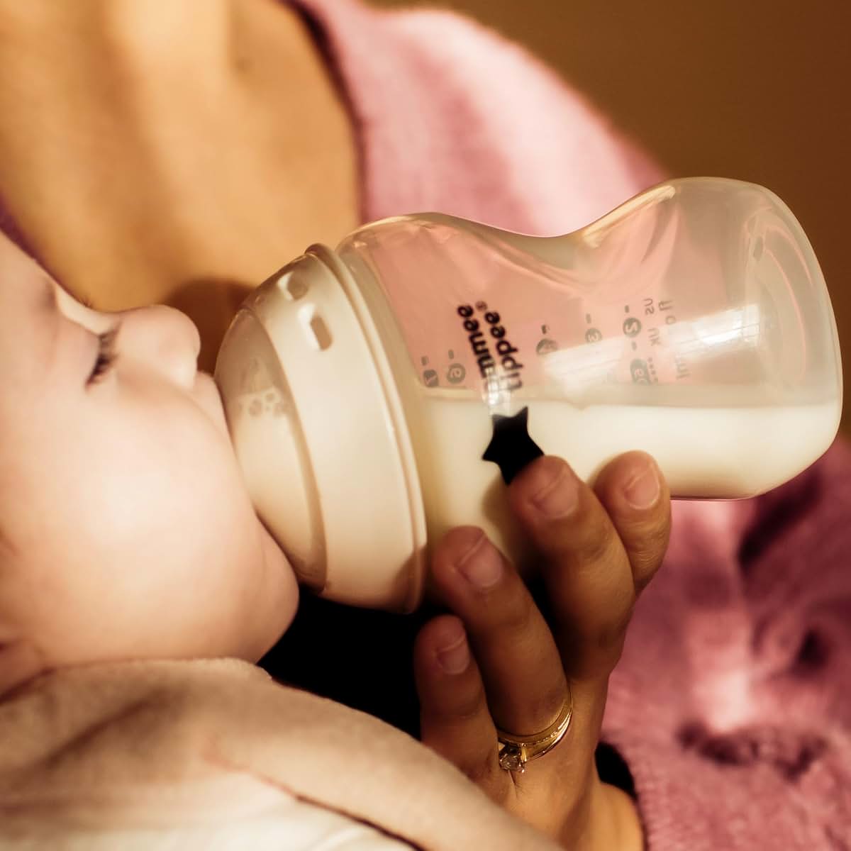 Tommee Tippee Travel Bottle Warmer Leakproof