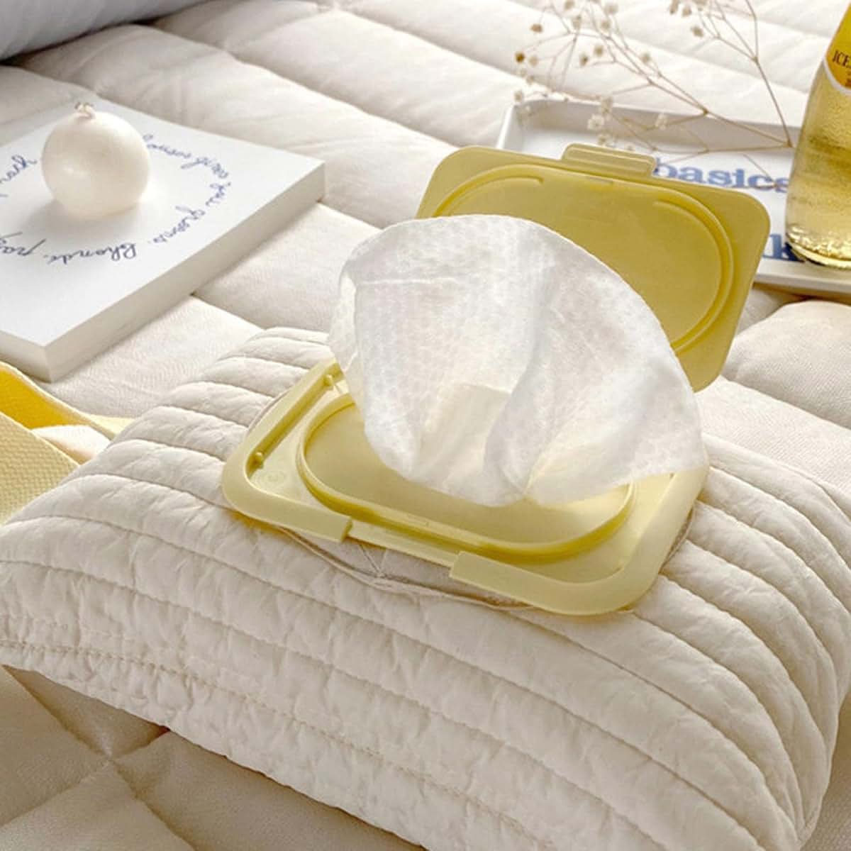 DIIOOMIEEU Cotton Wipes Dispenser Refillable Wipe Holder Travel Wet Wipe Container Baby Wipe for Car Stroller Indoor (photo 3)