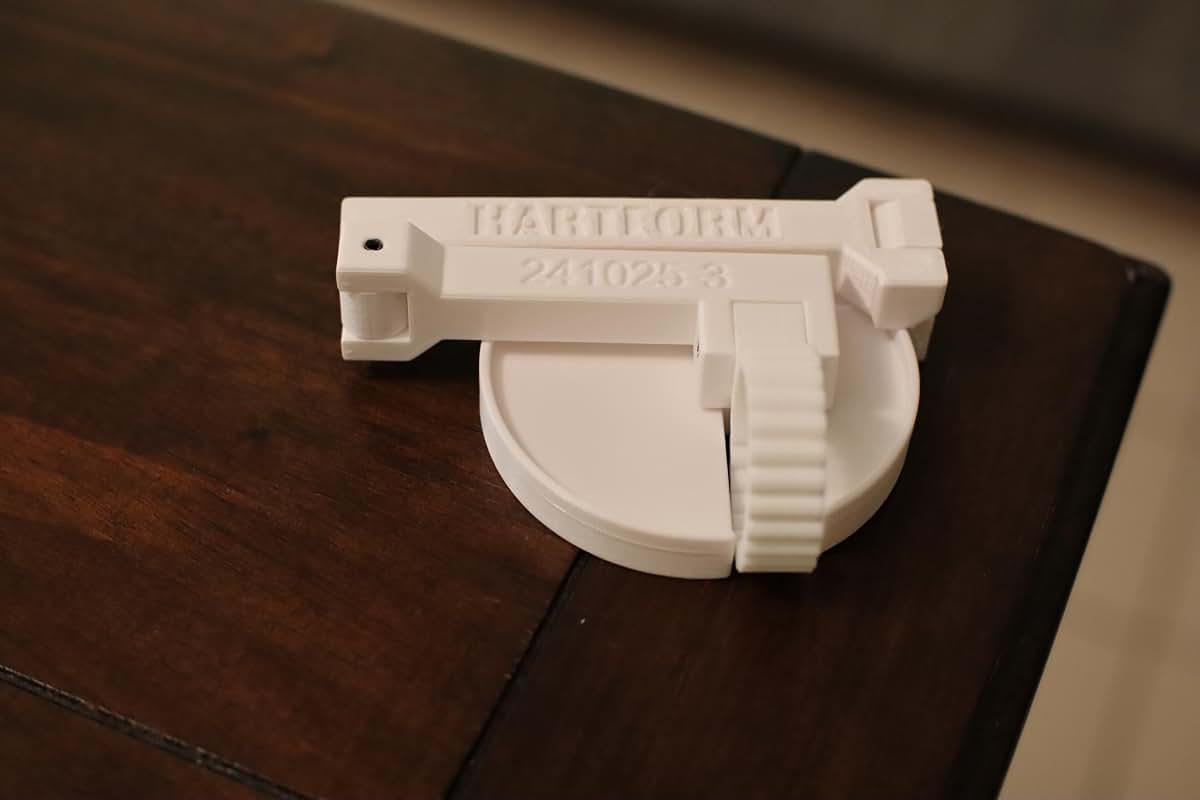 Hartform Folding Feeding Tube Holder V2