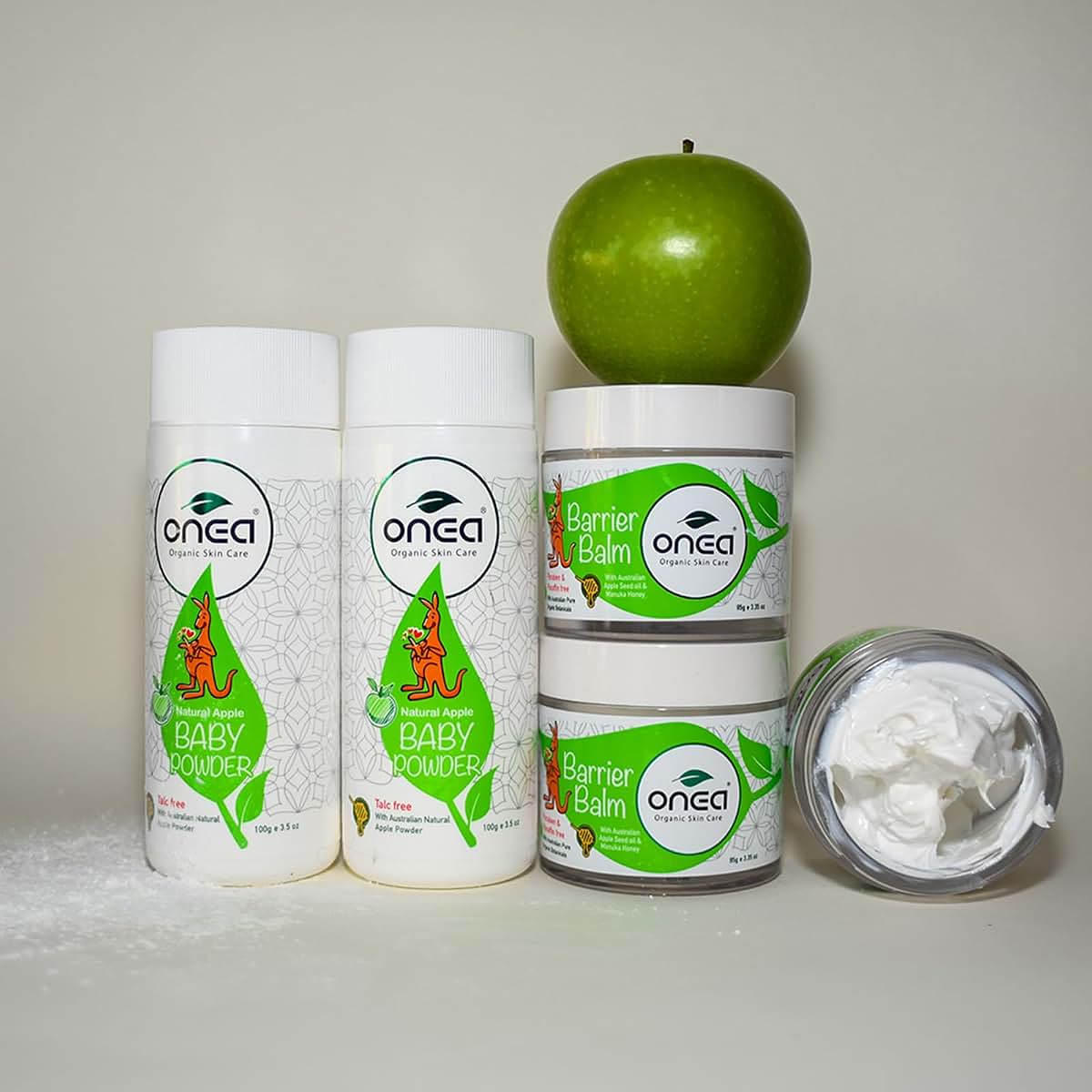ONEA Baby Barrier Balm and Natural Apple Baby Powder Set (photo 4)