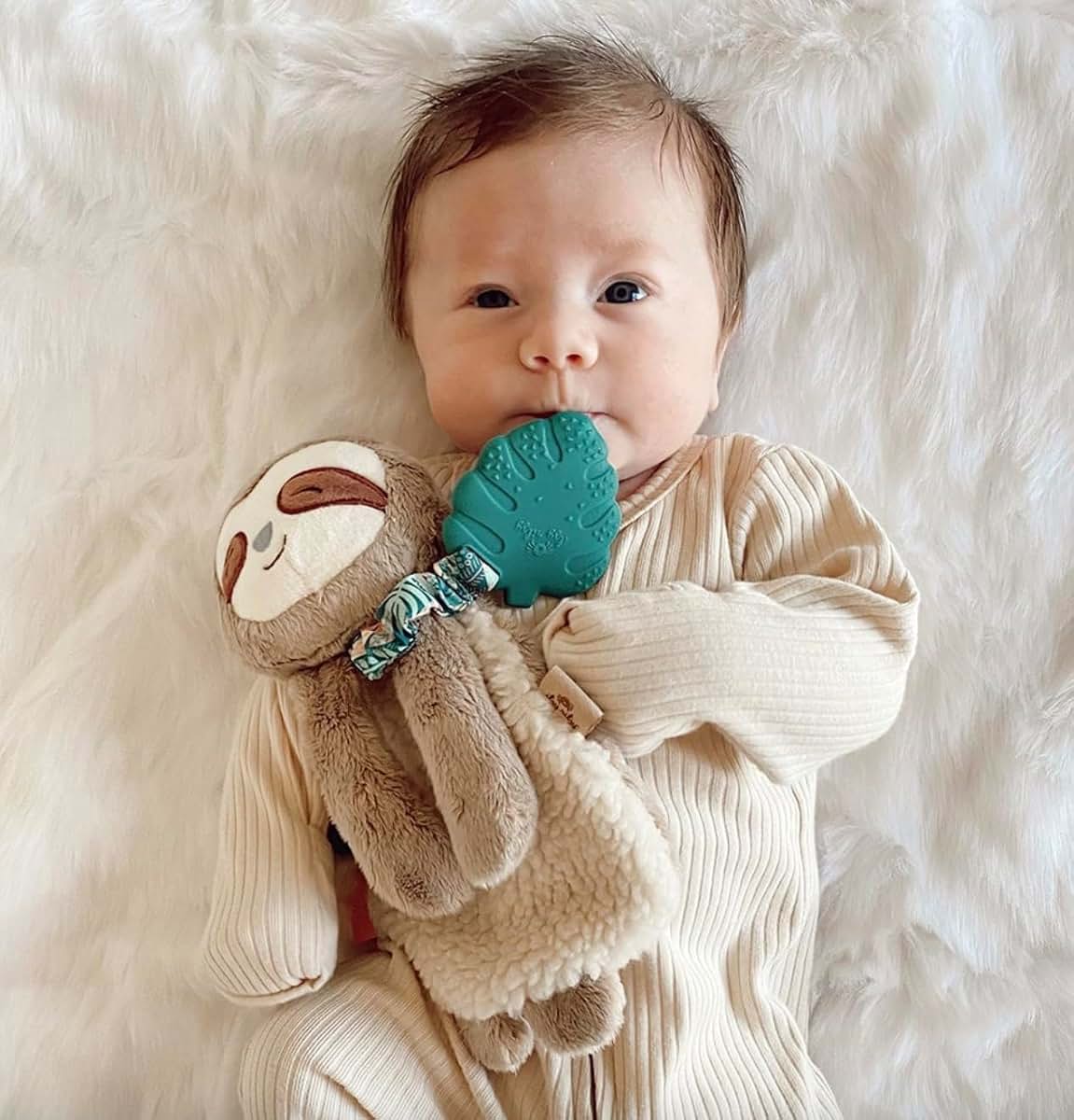 Tumbleweed Babies But First We Nap Sloth Baby Gift Box (photo 3)