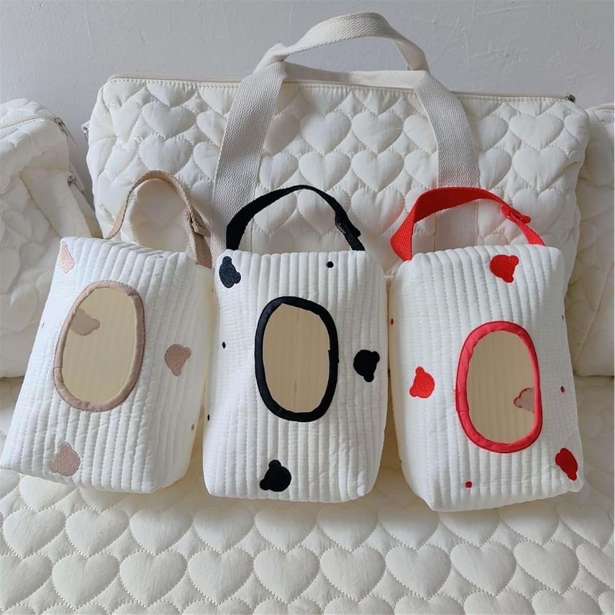 VTIDOBE Embroidered Bear Wet Wipe Carrying Bag with Clip (photo 3)