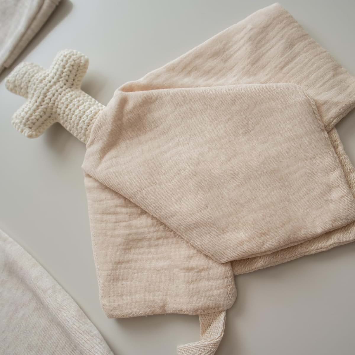 Big Newsies Cross Lovey, Beige Muslin Baby Blanket (photo 3)