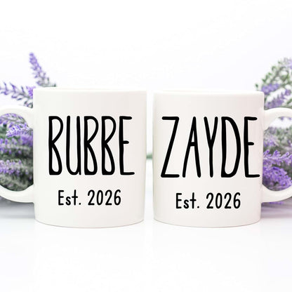 Fabby Gifts Bubbe And Zayde Mugs Set - Yiddish Grandma Baby Reveal - Jewish Grandpa Mug - Pregnancy Announcement For