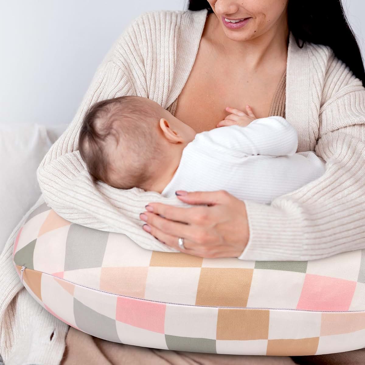 DILIMI Nursing Pillow Cover in Checkerboard Pattern