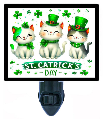 Night Light Designs St Catrick's Day Night Light – St. Patrick's Day Cat Design, Fully Enclosed, Rotating Plug, Glass