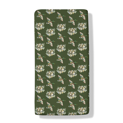 BabyOneStop Vintage Mallard Ducks Fitted Crib Sheet for Standard Mattresses