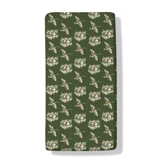BabyOneStop Vintage Mallard Ducks Fitted Crib Sheet for Standard Mattresses