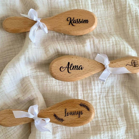 DOYOUWE Personalised Baby Hairbrush, Wooden Newborn Comb, Soft Brush Set, Birth Comb, Natural Bristles