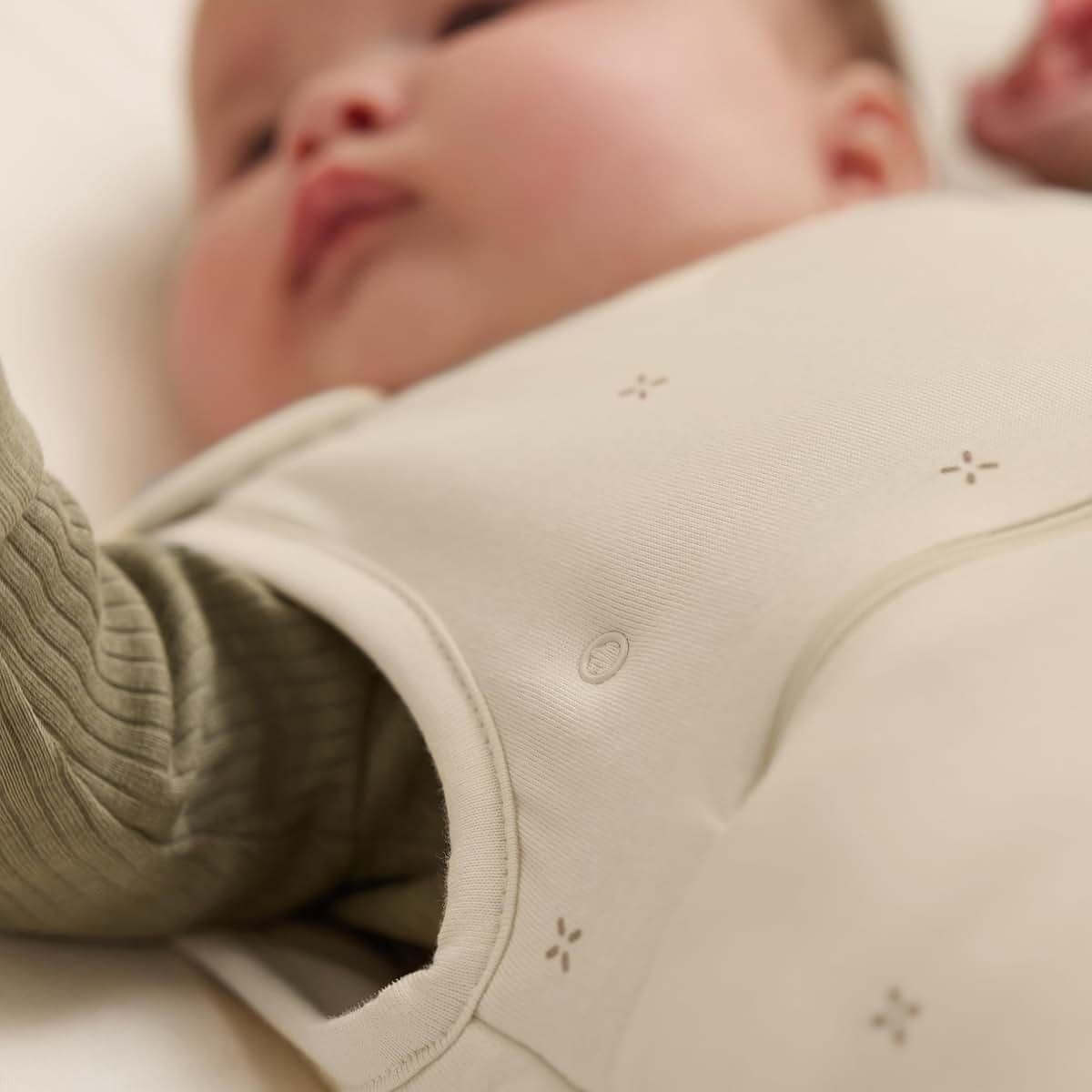 Snuz SnuzPouch Baby Sleep Sack With Diaper Zip, 0–6 Months (photo 4)