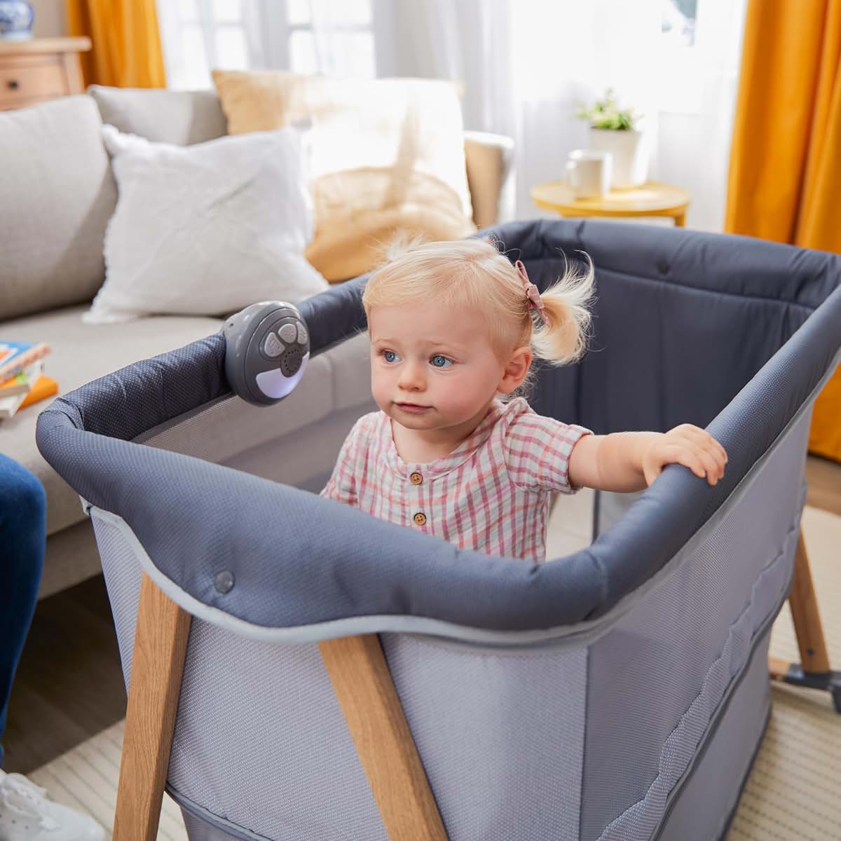 Safety 1st Rest-and-Romp 2-in-1 Bassinet and Play Yard
