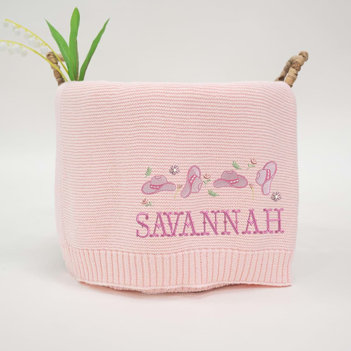 SWaddle AN Personalized Custom Baby Name Blanket With Dogs Design And Soft Knit (photo 2)