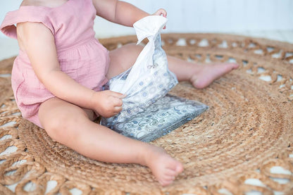the buti-bag co Butipods Reusable Travel Wipes Case - Portable Moisture-Retaining Pouch, Slim Holder, Convenient (photo 4)