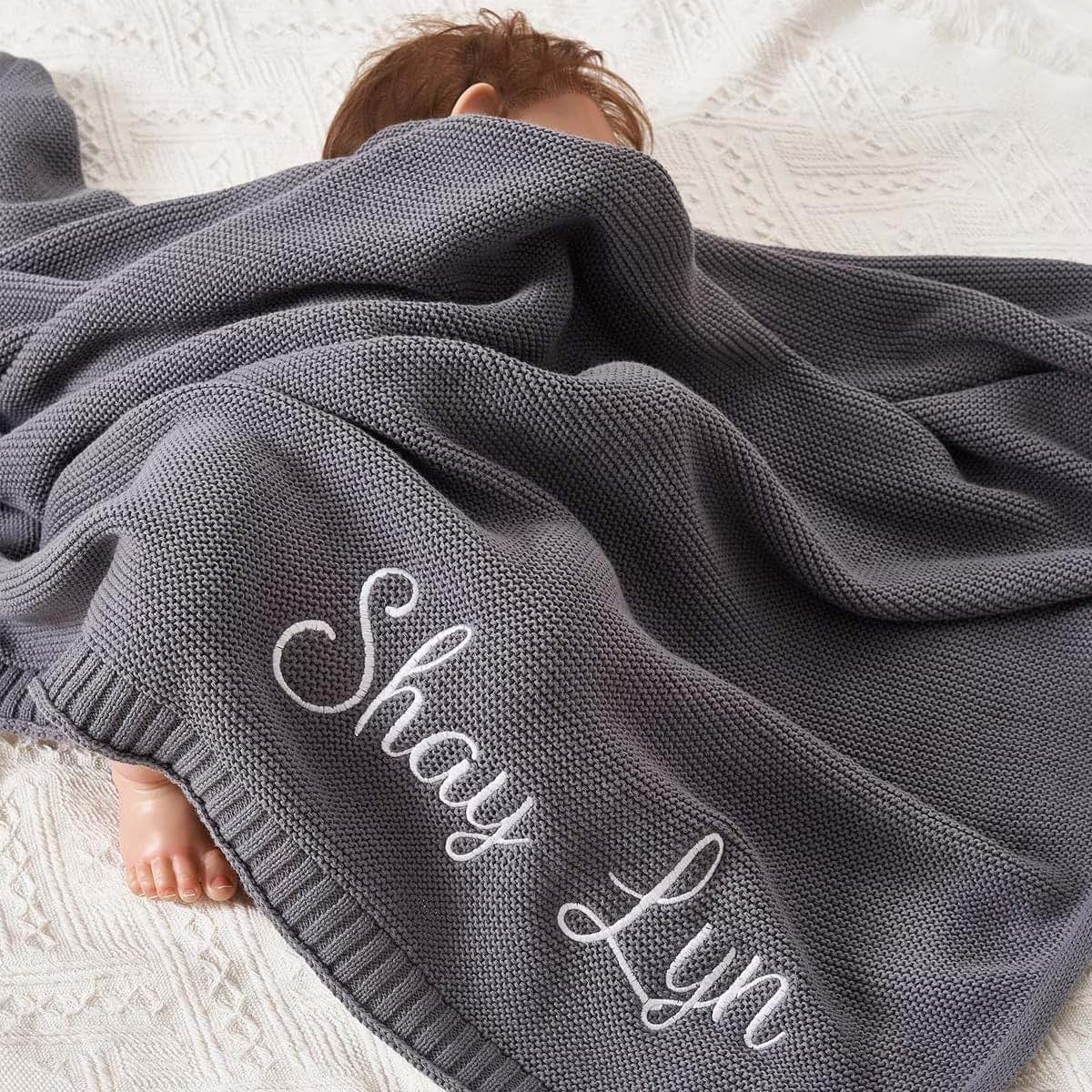 ZoikoM Monogrammed Baby Blanket Custom Name Knit Blanket (photo 2)