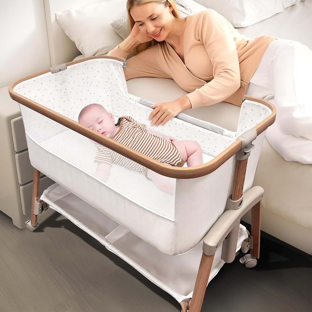 Motherly Haven Baby Bassinet Bedside Sleeper with Adjustable Height and Storage Basket (photo 2)