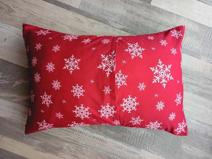 Christmas Snowflake Red Print ELLA & MAX Toddler Travel Pillowcase. Soft & Cuddly. Fits 13x18 & 14x19 Toddler Pillows. (photo 3)