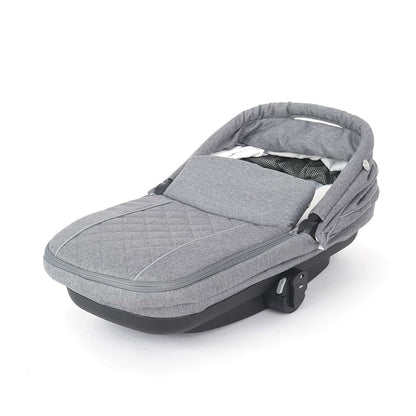 KidCo Uno+ Carry Cot Portable Baby Bassinet In Pearl Grey
