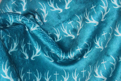 Lion And Lamb Creations Christian Men Hunting Bedding Blanket, Deer Antlers Crosses Design, Woodland Theme, Saint