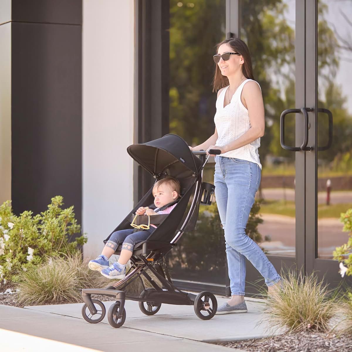 Evolur Roamer Ultra Lightweight Stroller, Compact One-Hand Self-Standing Fold Travel Stroller with 5-Point Safety (photo 2)