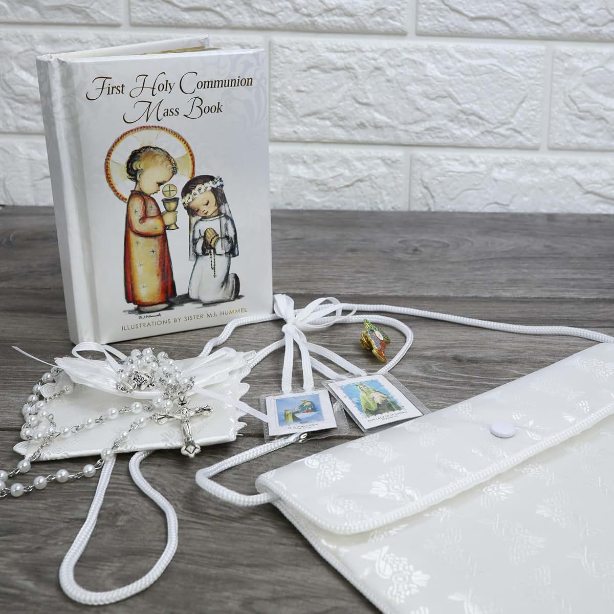 Needzo Deluxe First Communion Gift Set Accessory Keepsake