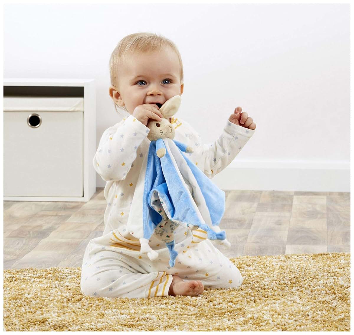 Rainbow Designs Peter Rabbit / Beatrix Potter Beatrix Potter Peter Rabbit Comfort Blanket (photo 2)