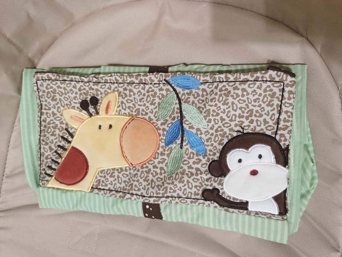 CribMATE Embroidery Giraffe Monkey Diaper Bag Hanging Crib Organizer (photo 3)