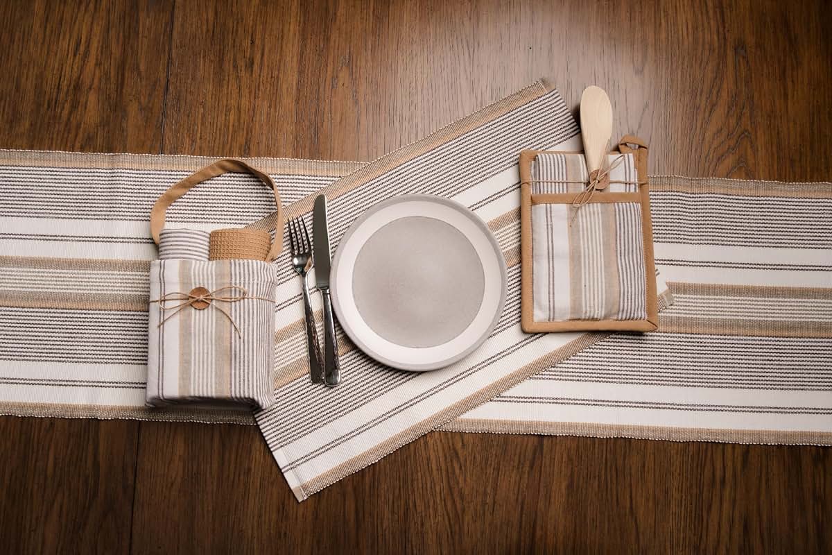 Elsie & Zoey Tan Stripe 3-Piece Kitchen Set