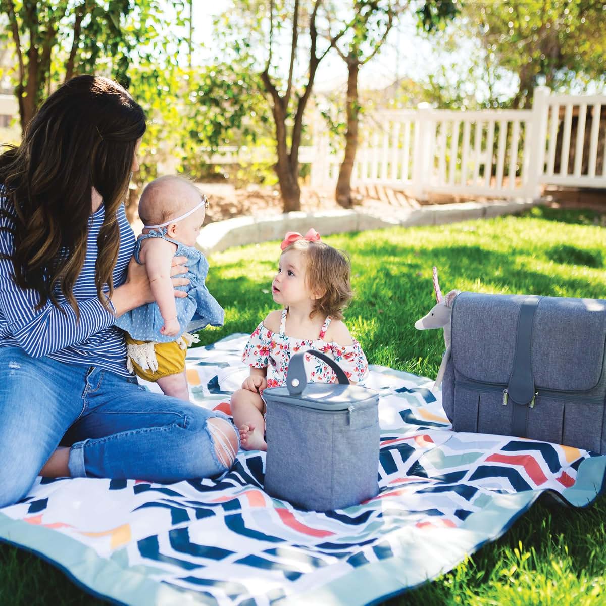Portable Drink Cooler for Keeping Beverages Cold