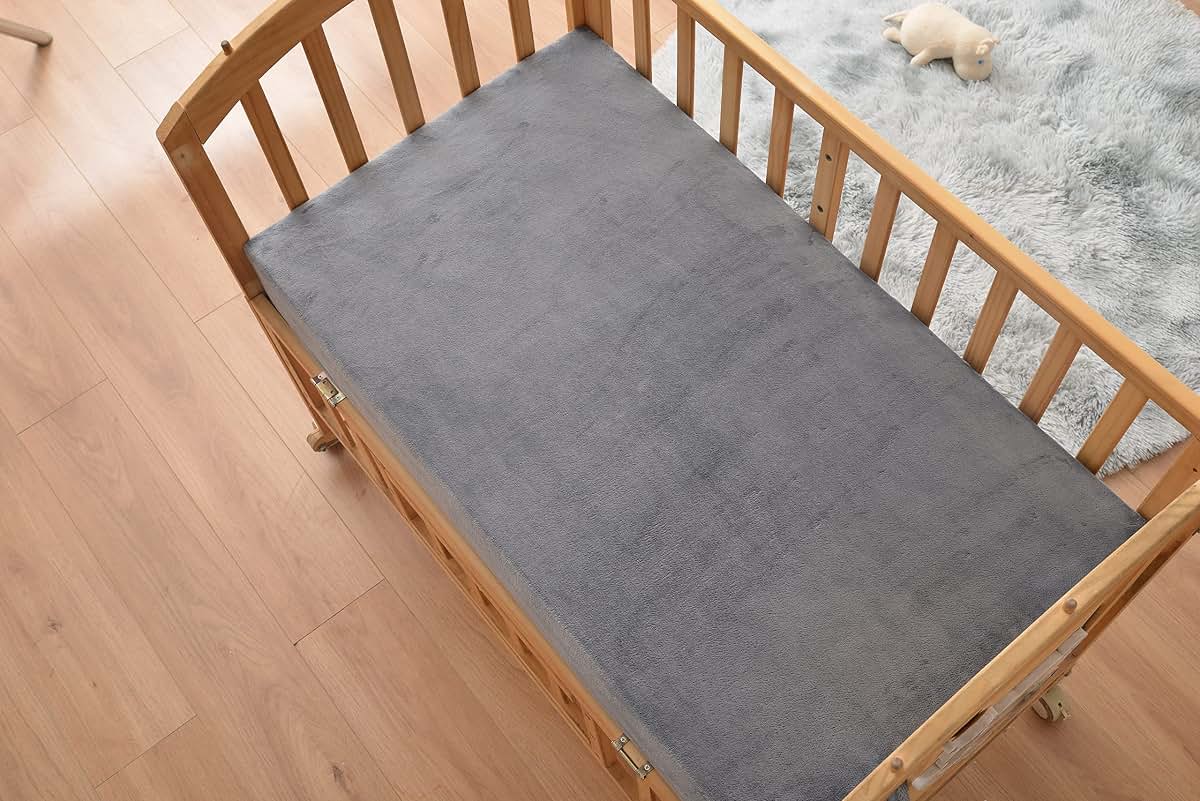 BabyOneStop Microplush Fitted Crib Sheets With Moon And Stars 28 X 52 Inch